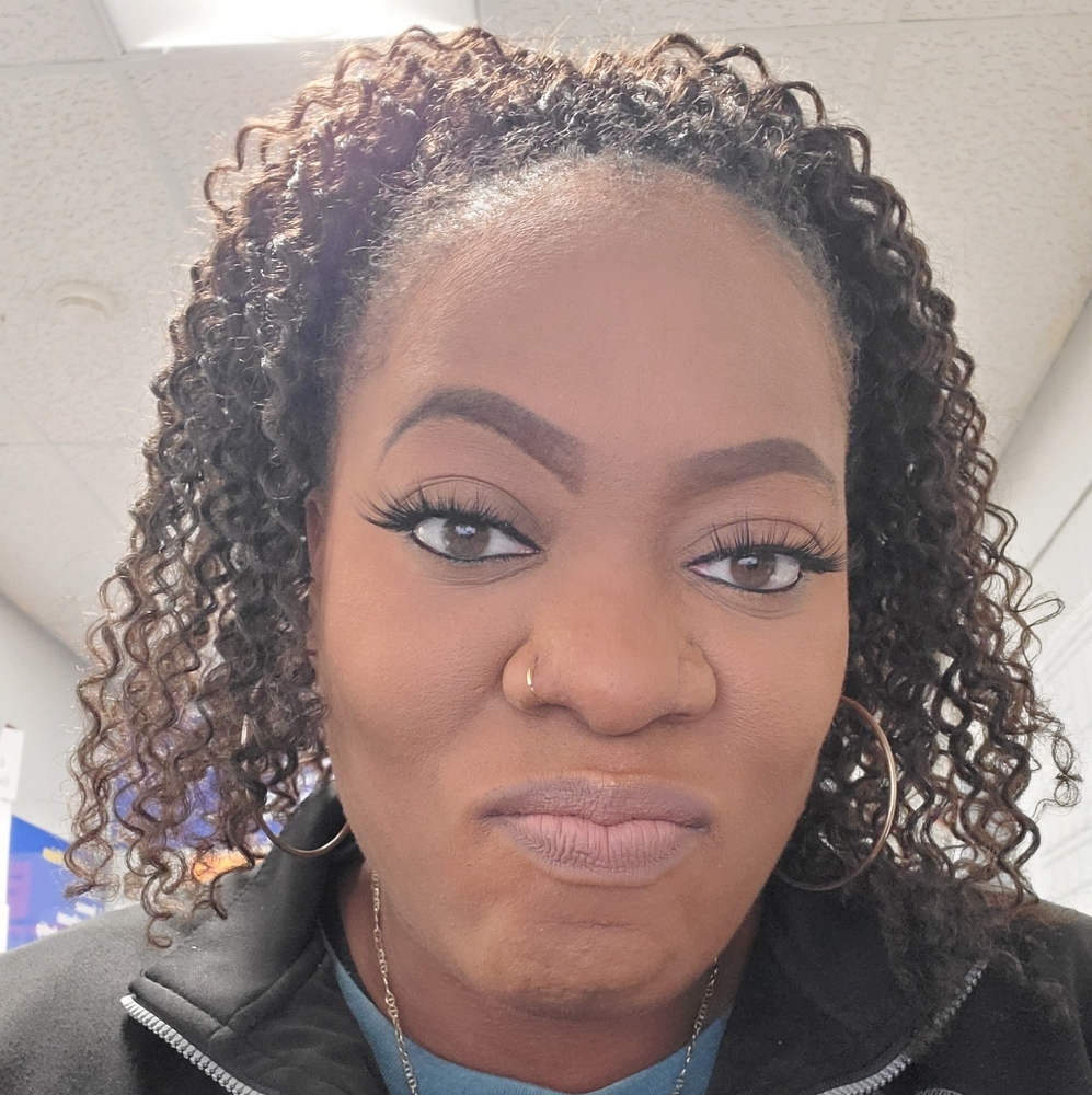 Meet your Posher, Christina